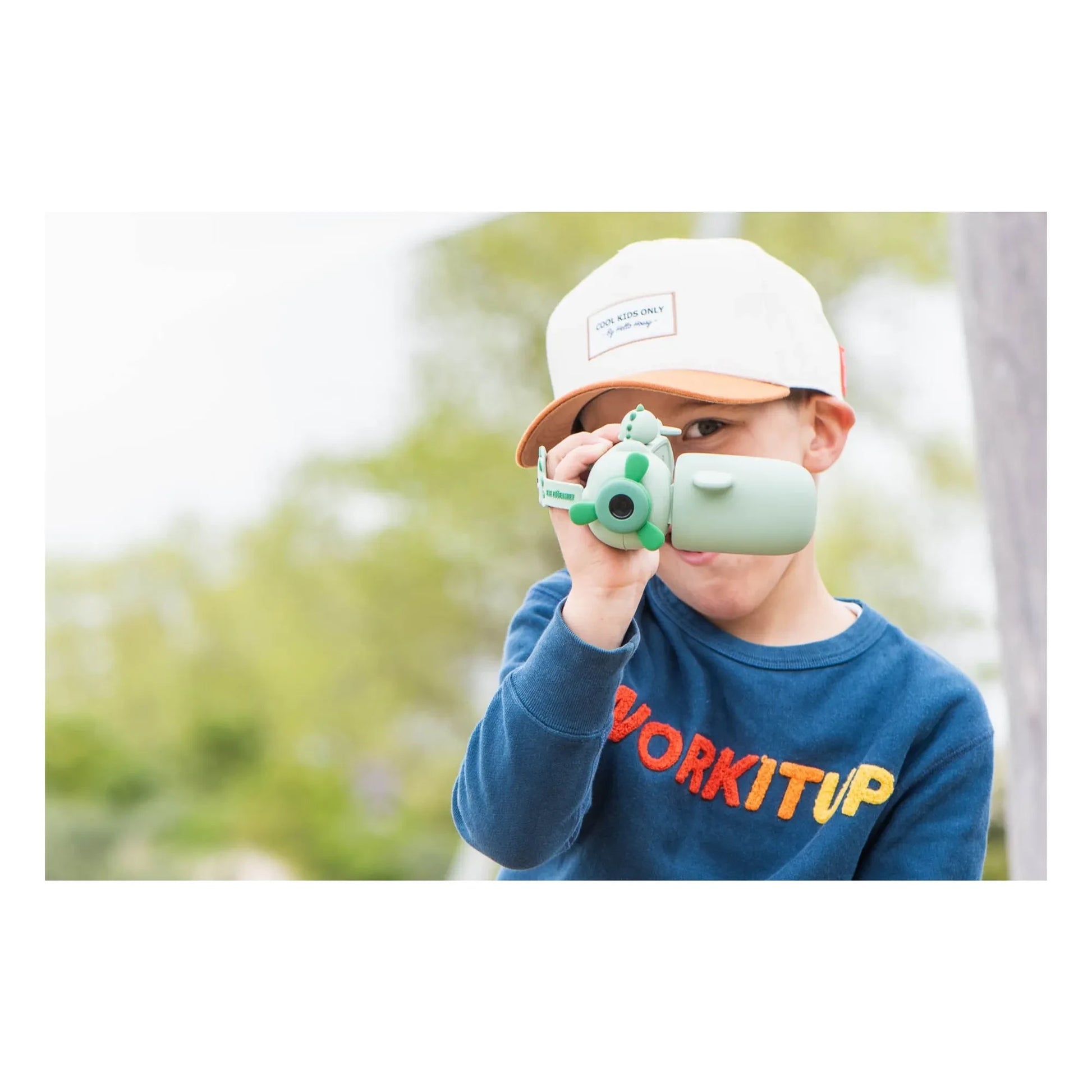 The Zoofamily - Zoo video camera - Dino