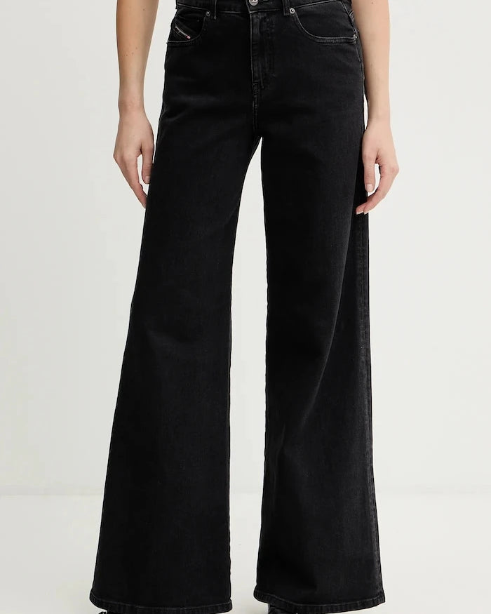 Diesel 1979 D-AKEMI L.32 Jeans