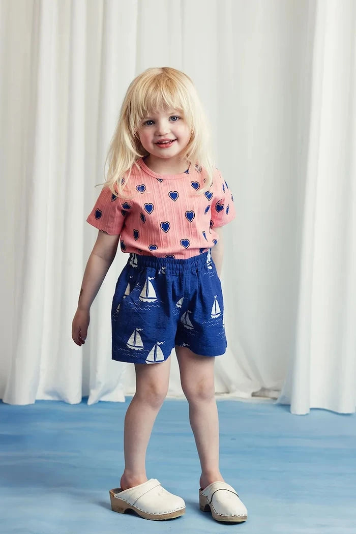 Детска памучна тениска Mini Rodini Outlined hearts