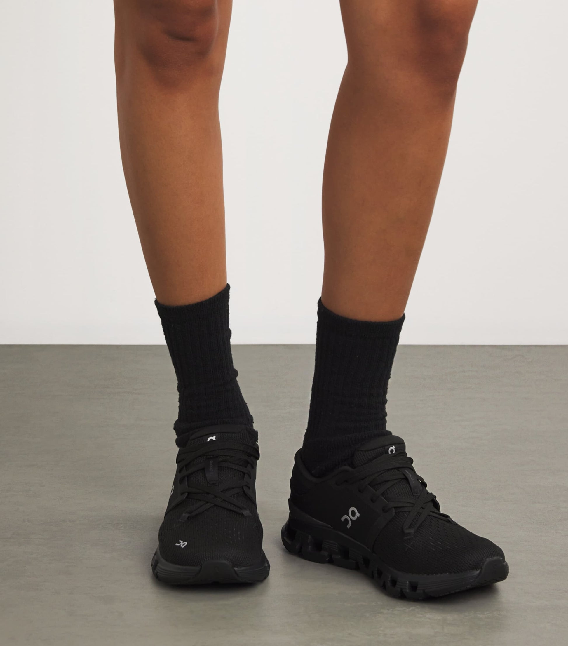 Black Cloud X 4 Trainers