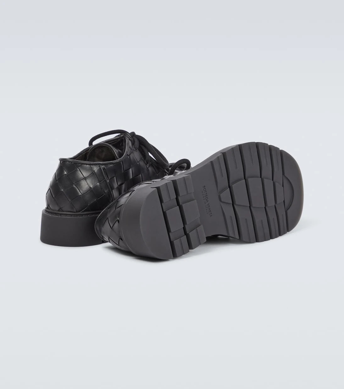 Bottega Veneta - حذاء ديربي من جلد سمك الحدوق