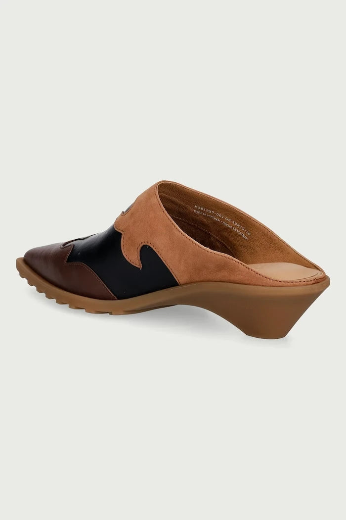 Deri eğimli platformlu kadın terlikleri Anita