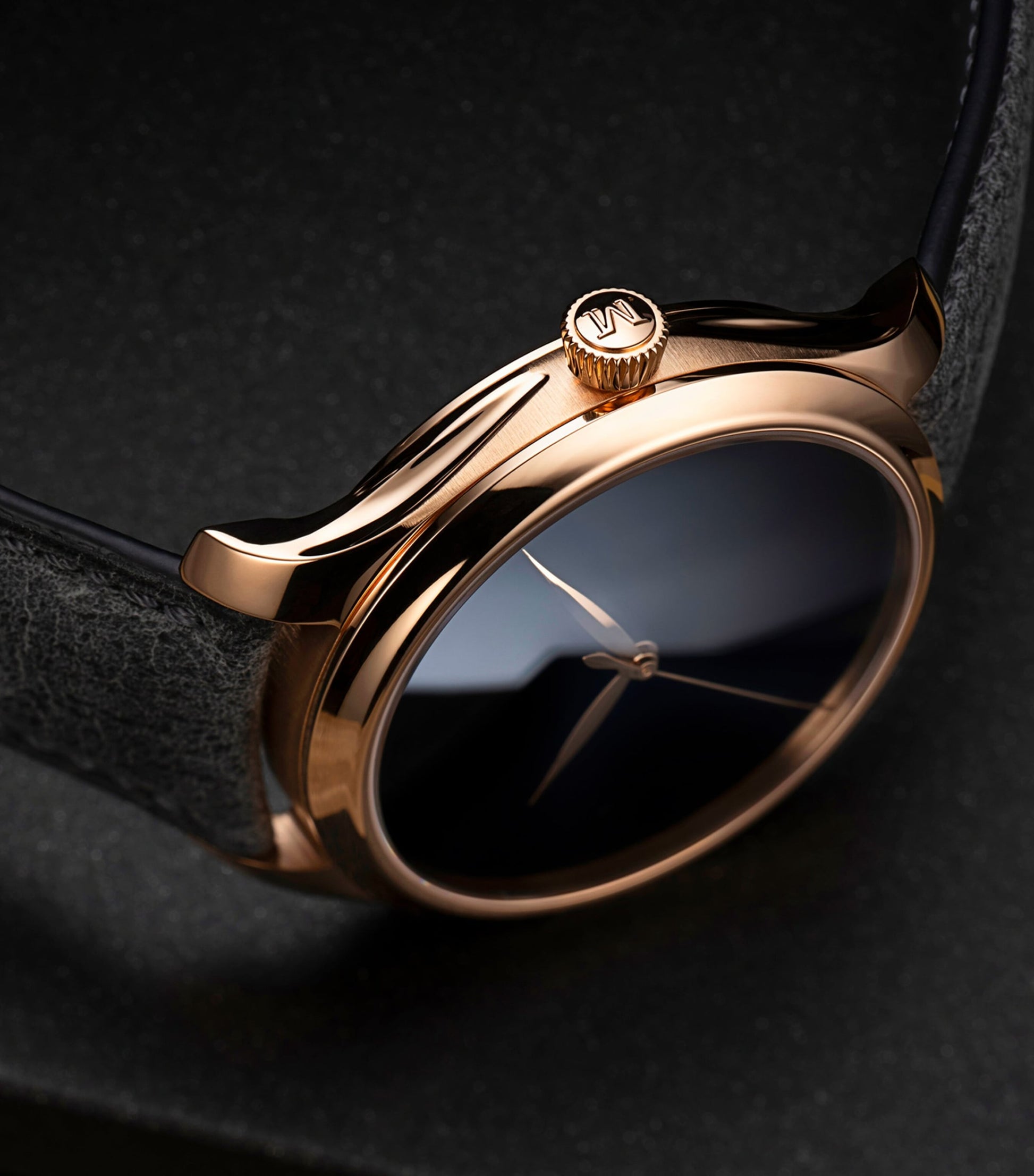 Rose Gold Endeavour Centre Seconds Concept Watch 40mm