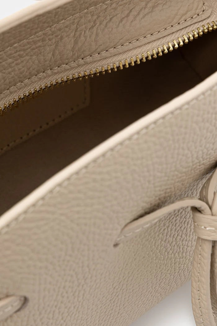 Answear.LAB Kadın deri crossbody çanta