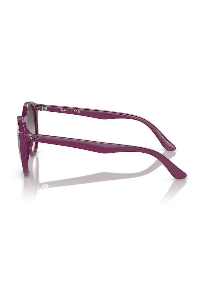 Ray-Ban çocuk güneş gözlükleri