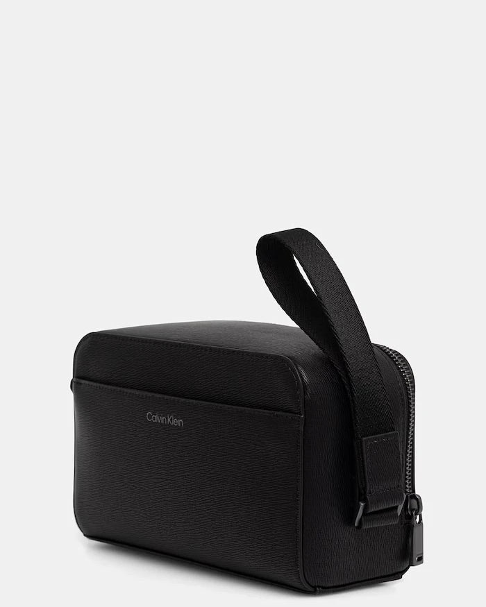 Calvin Klein erkek kozmetik çantası