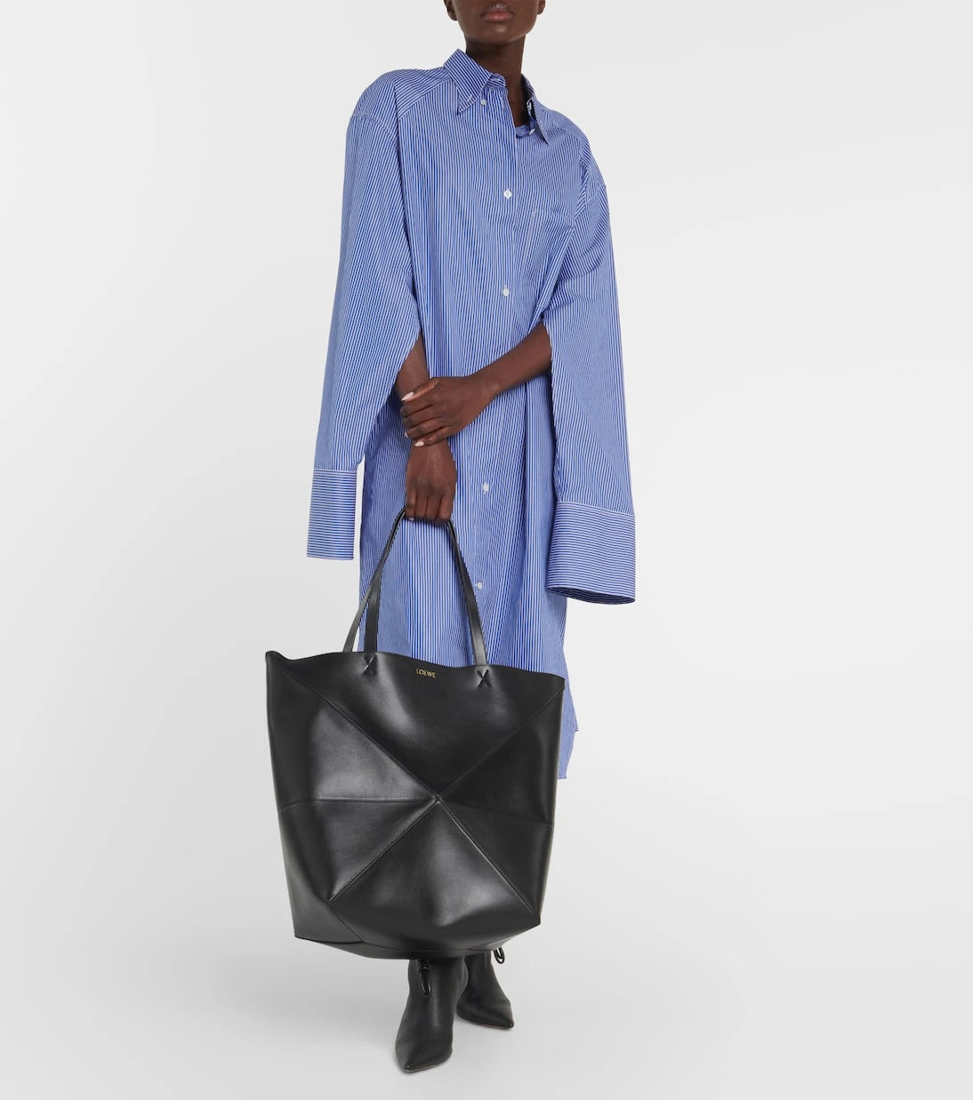 Loewe - حقيبة توت Puzzle Fold XL من الجلد