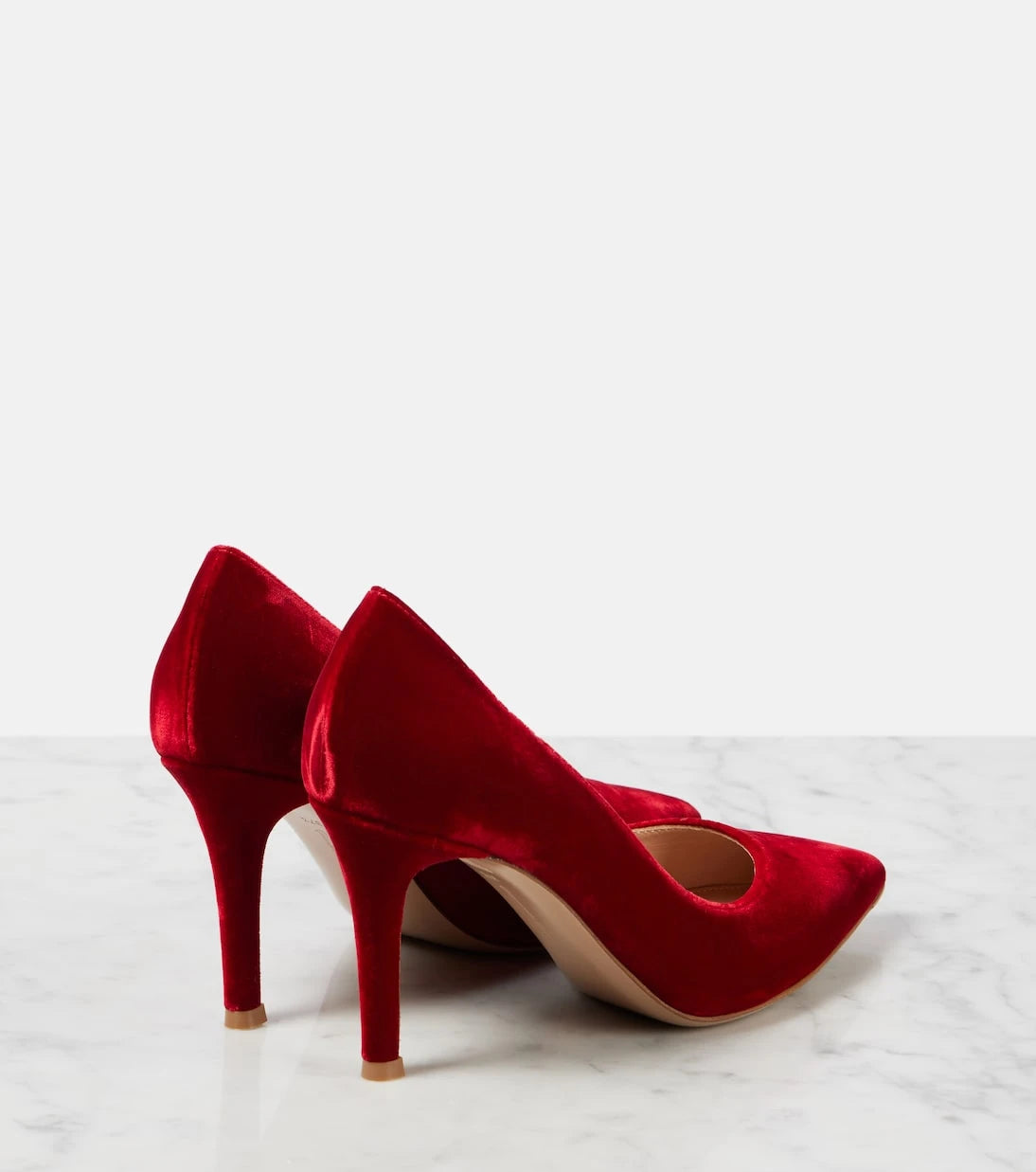 Gianvito Rossi - حذاء Gianvito 85 المخملي بكعب عالٍ