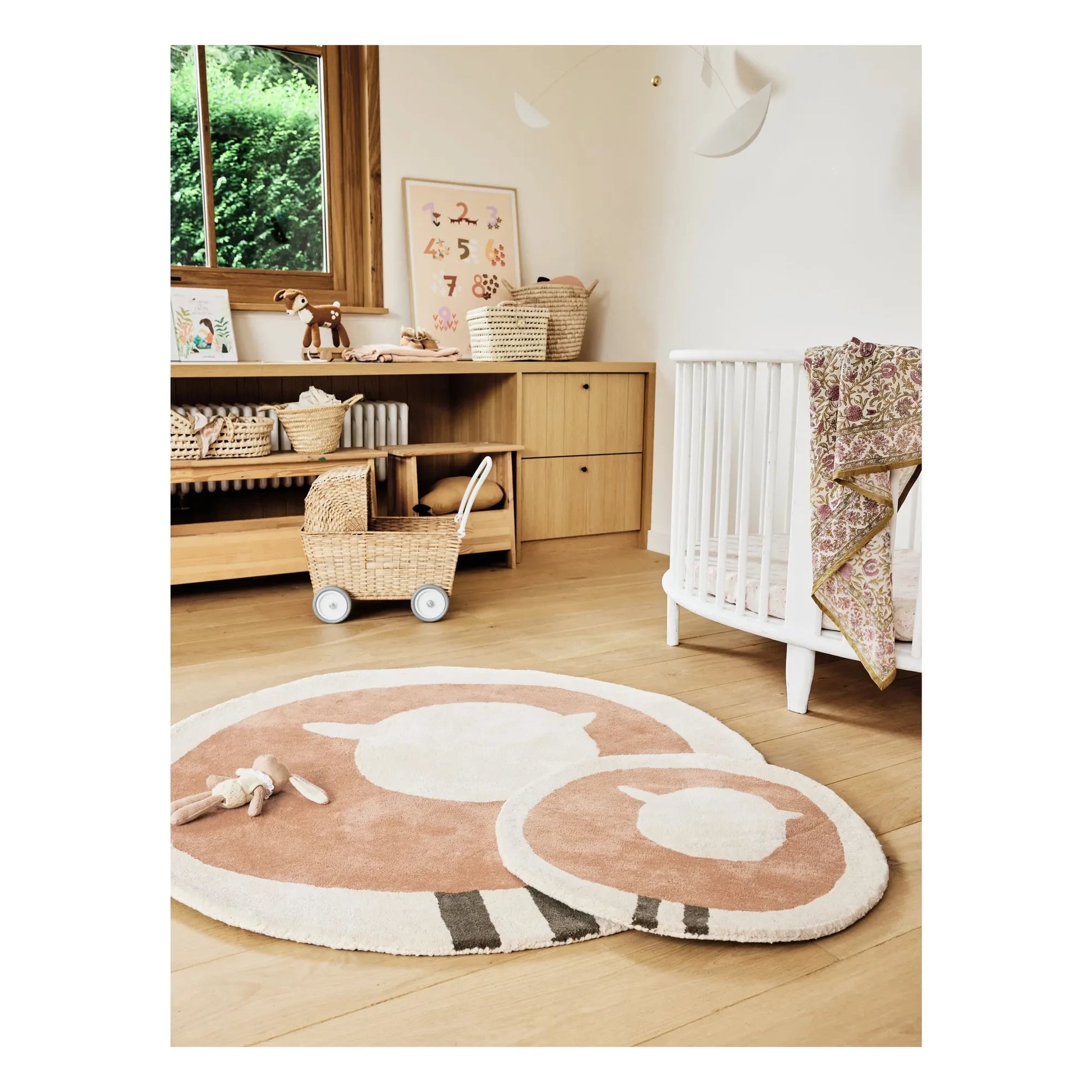 Bleuu-studio - Round Sheep rug | Brown