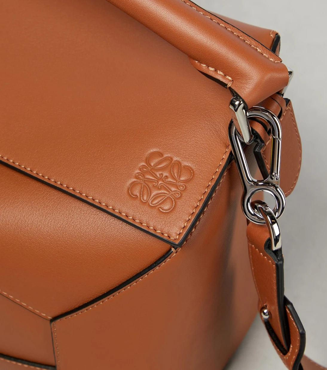 Loewe - Puzzle Edge Medium leather tote bag