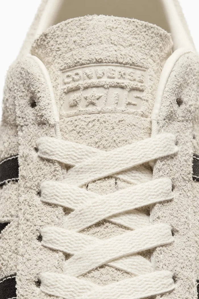 Велурени кецове Converse One Star Academy Pro
