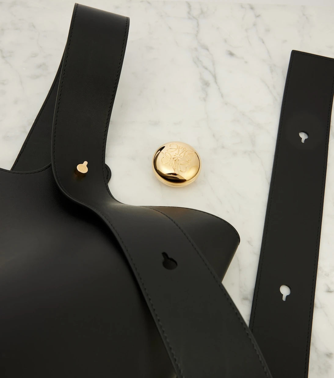 Loewe - Pebble Medium leather bucket bag