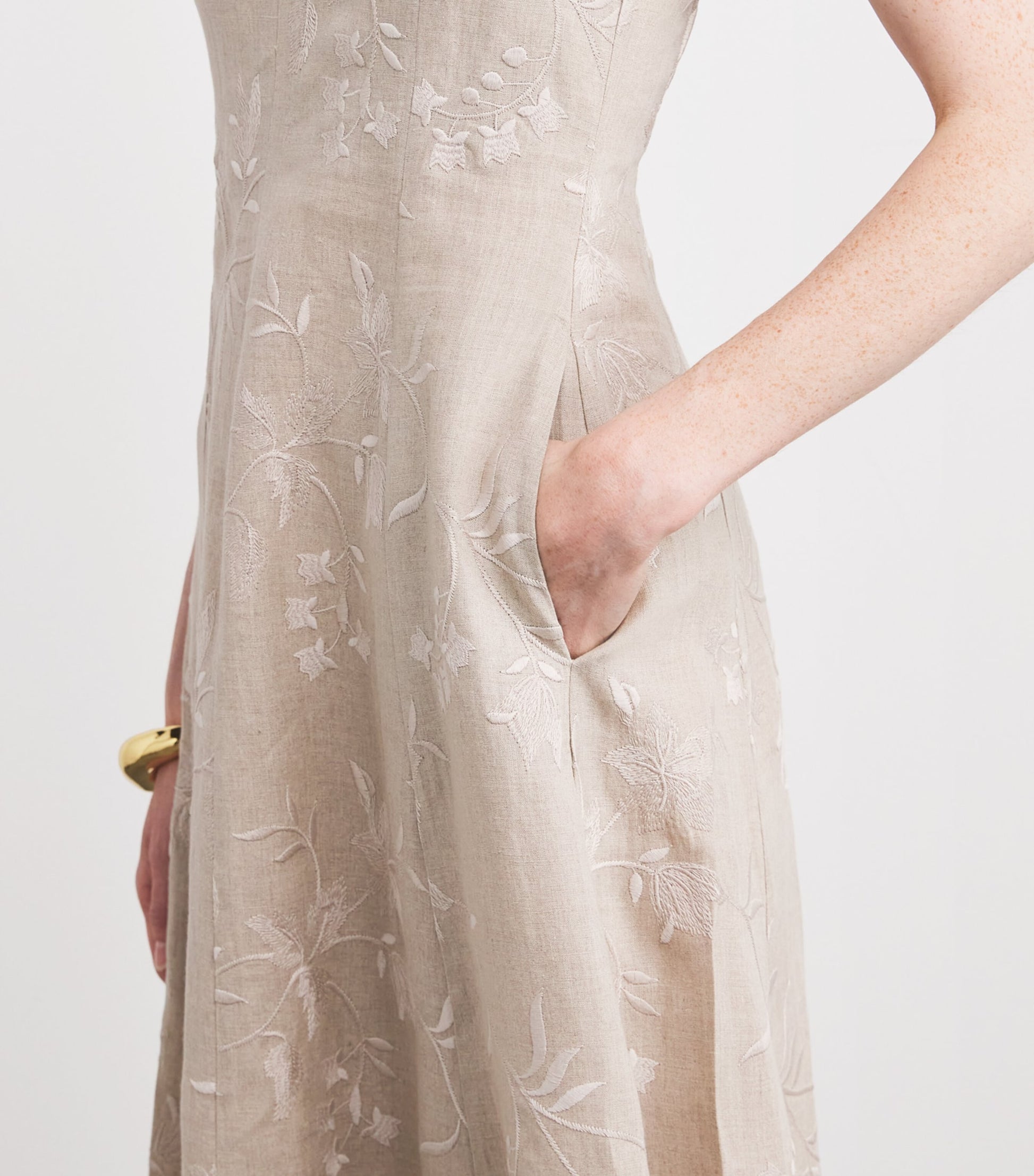 Eleventy Beige x Harrods Linen Floral-Embroidered Dress