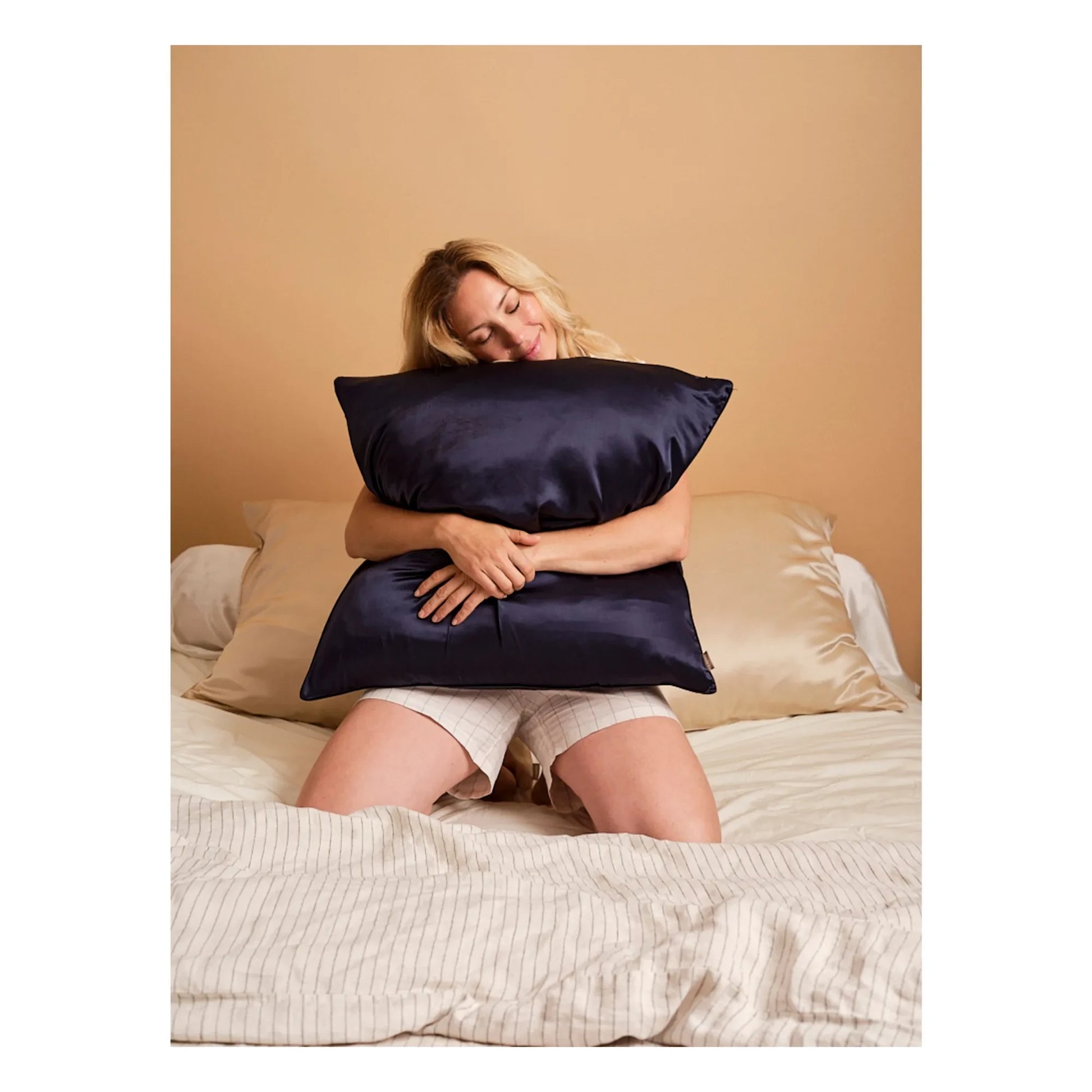 Emily's Pillow - Mulberry silk pillowcase  | Midnight blue