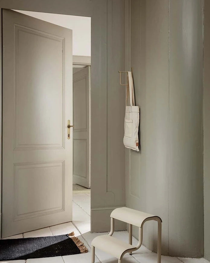 ferm LIVING Up Step Stool L Basamak Taburesi