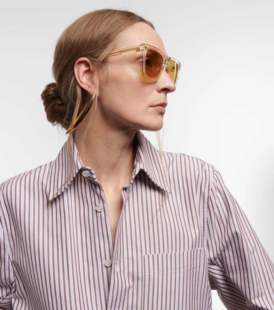 Bottega Veneta - نظارة شمسية بإطار مربع ناعم