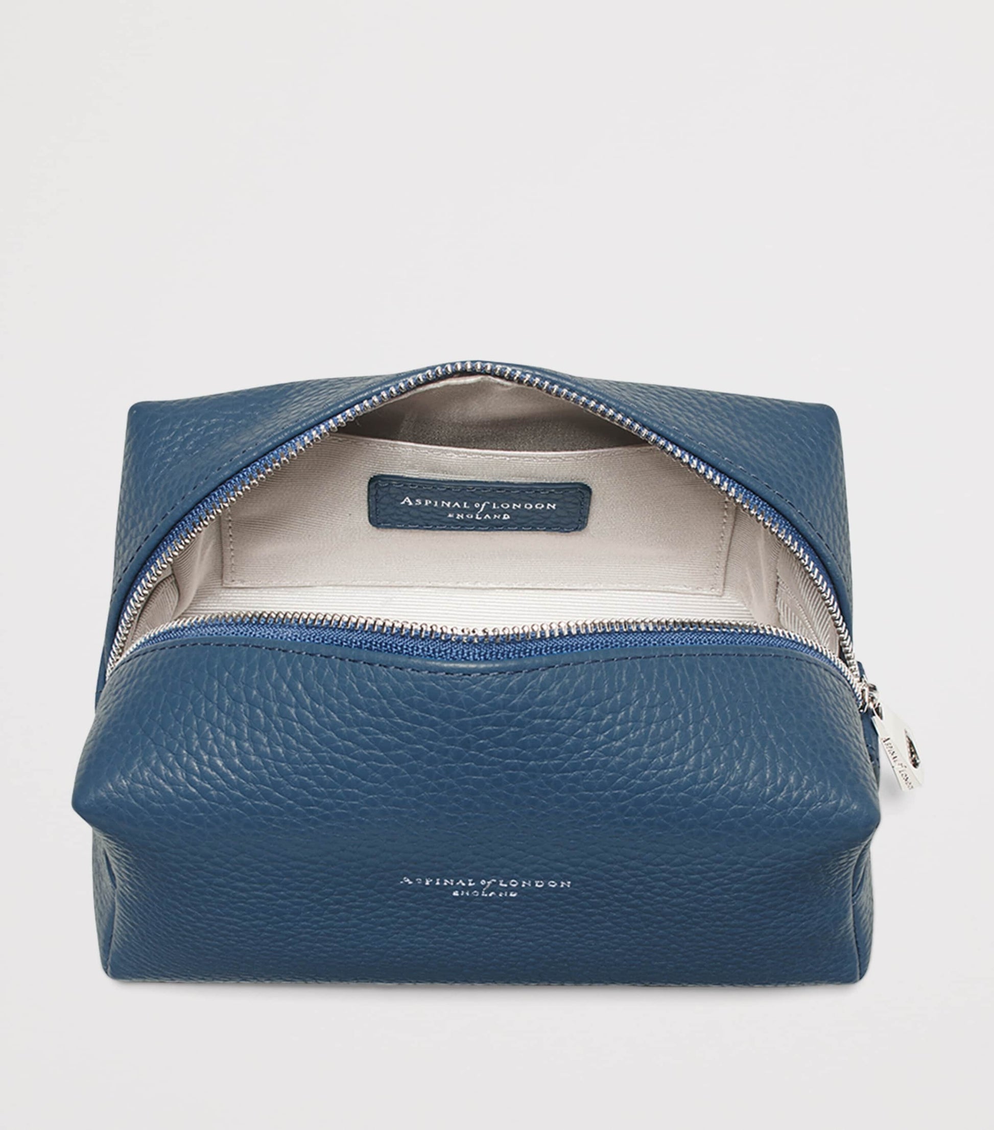 Medium Leather London Cosmetic Case