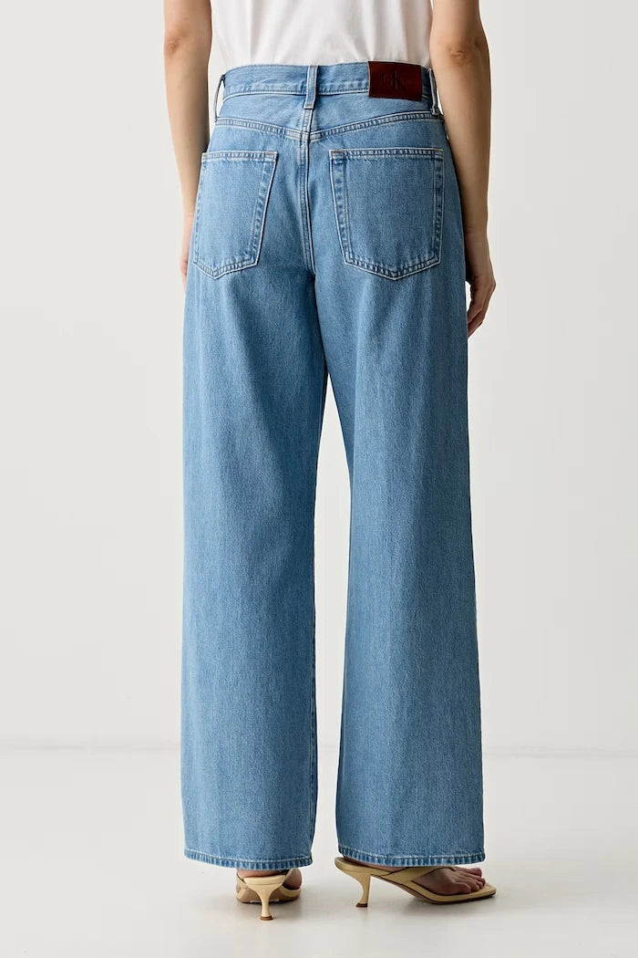 Calvin Klein Jeans geniş paça kadın kot pantolon