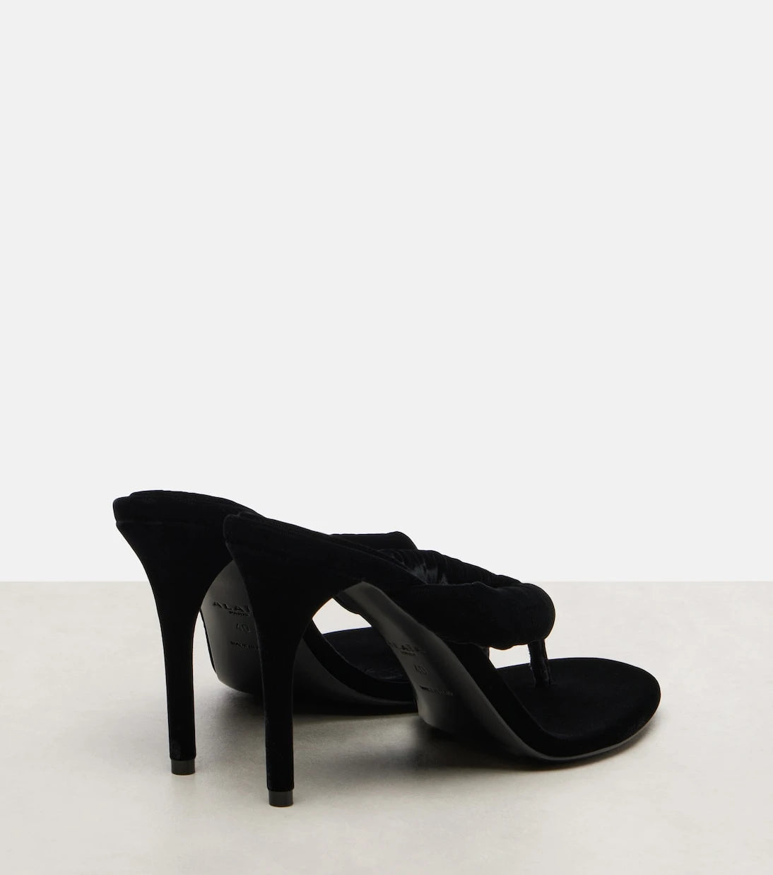 Alaïa - 90 velvet thong sandals