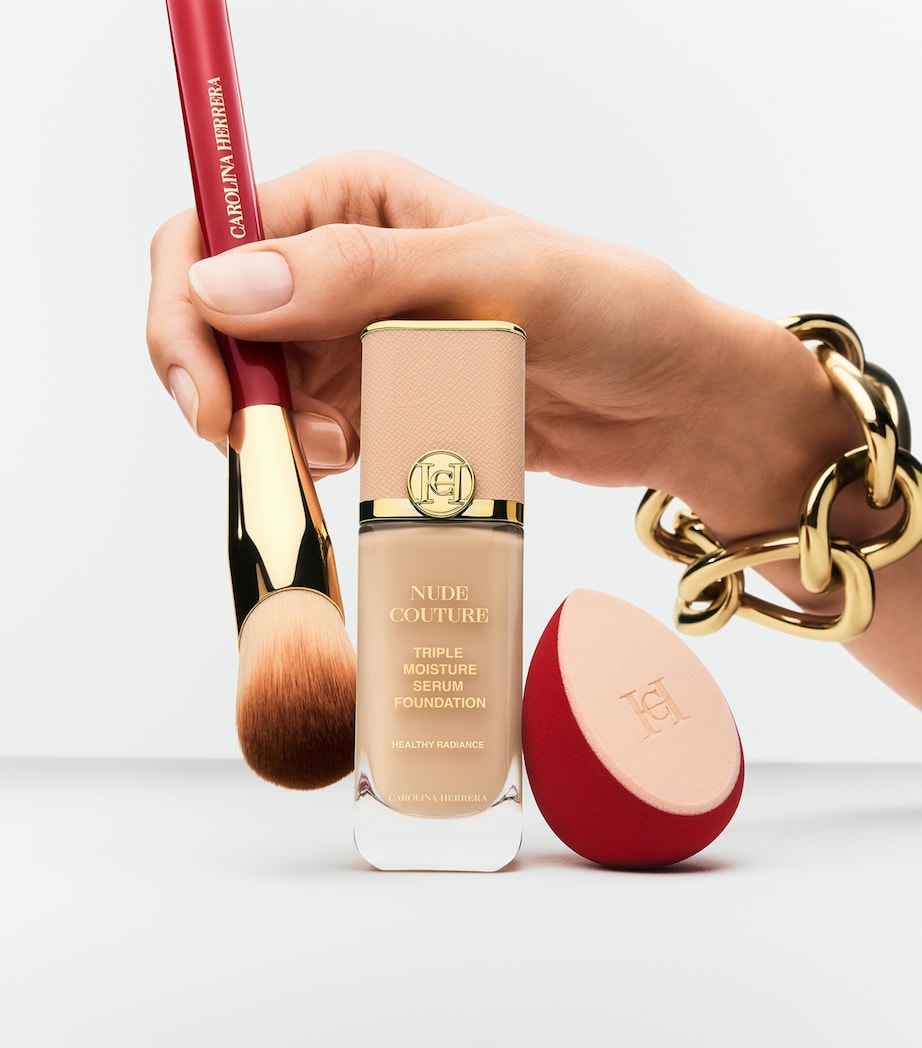 Carolina Herrera Duo-Faced Make-Up Sponge