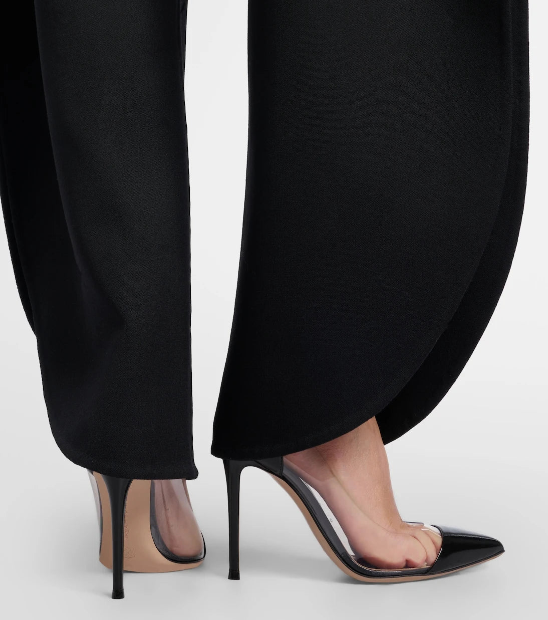 Gianvito Rossi - Gianvito leather-trimmed pumps