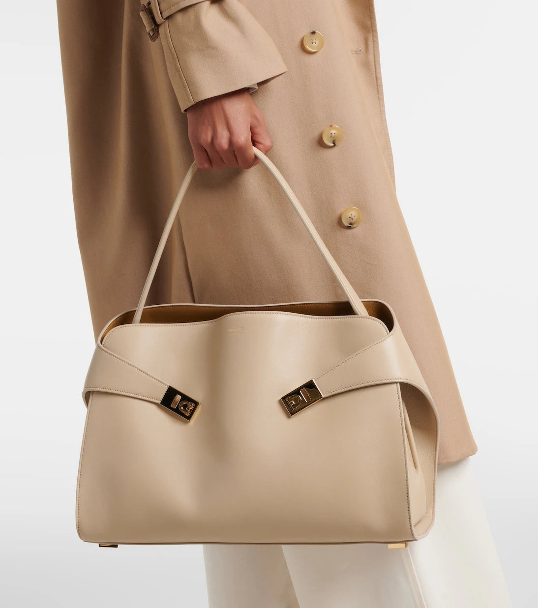 Ferragamo - Hug Large leather shoulder bag