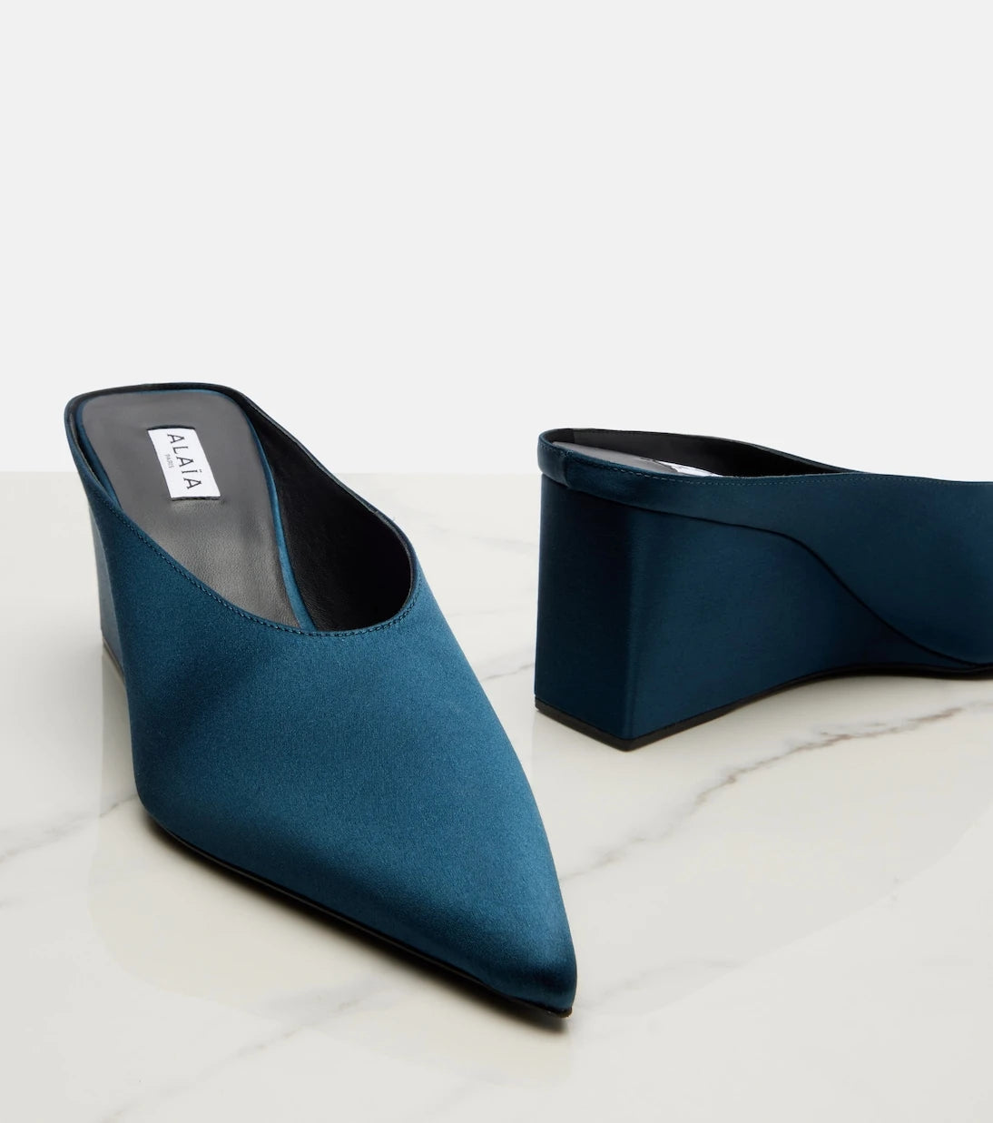 Alaïa - Küp saten dolgu topuk terlik