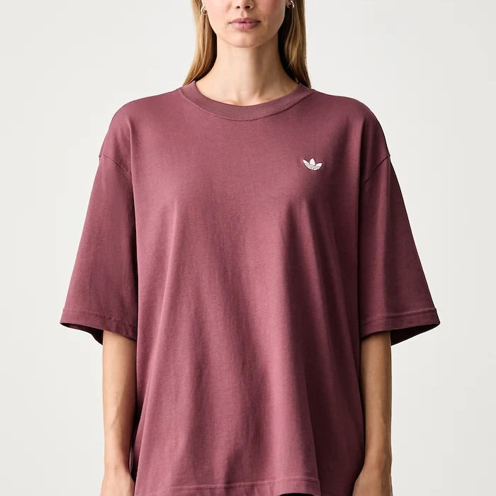 adidas Originals kadın pamuklu Essentials tişört