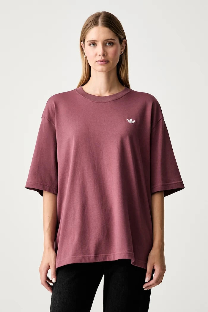 adidas Originals kadın pamuklu Essentials tişört