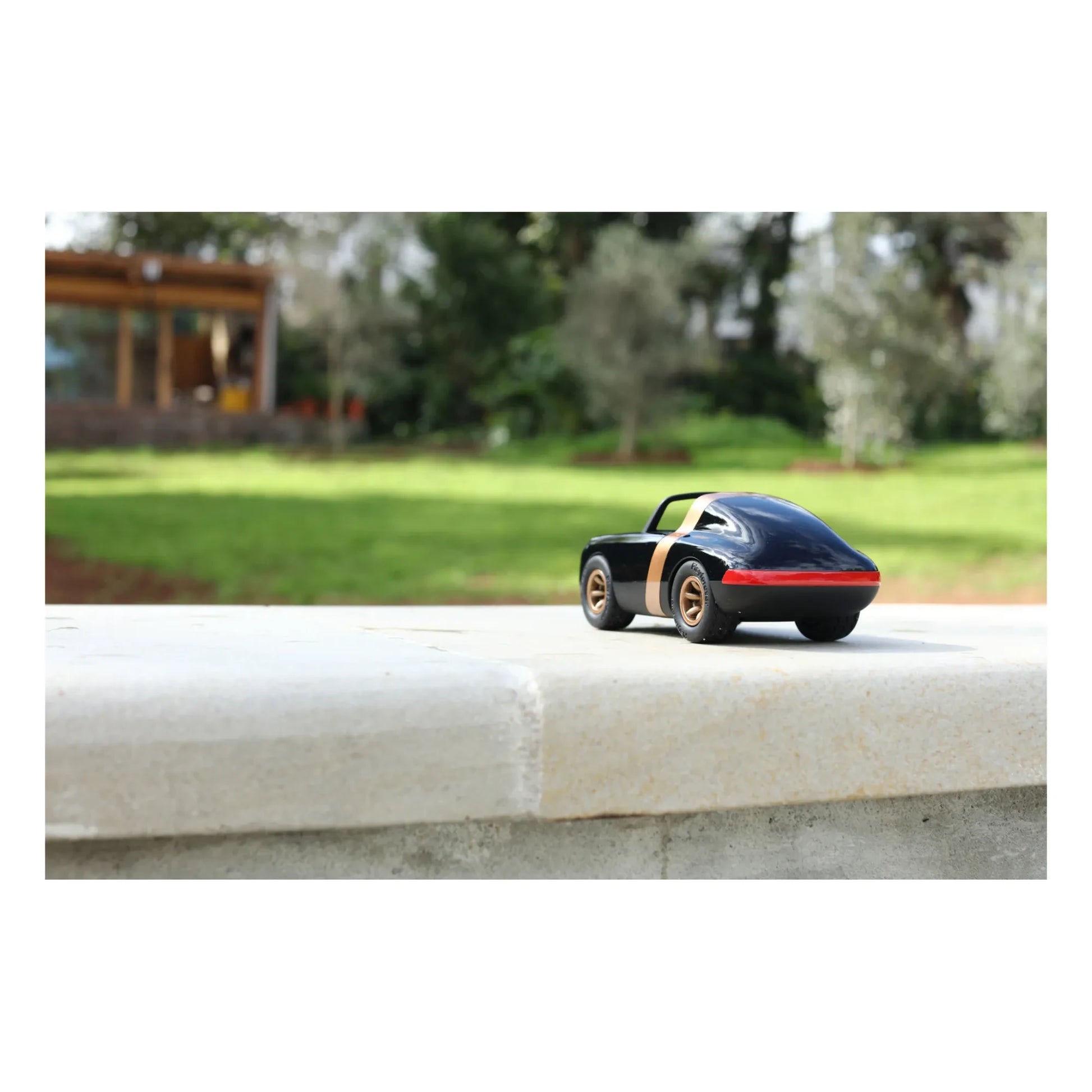 Playforever - Luft Car | Black