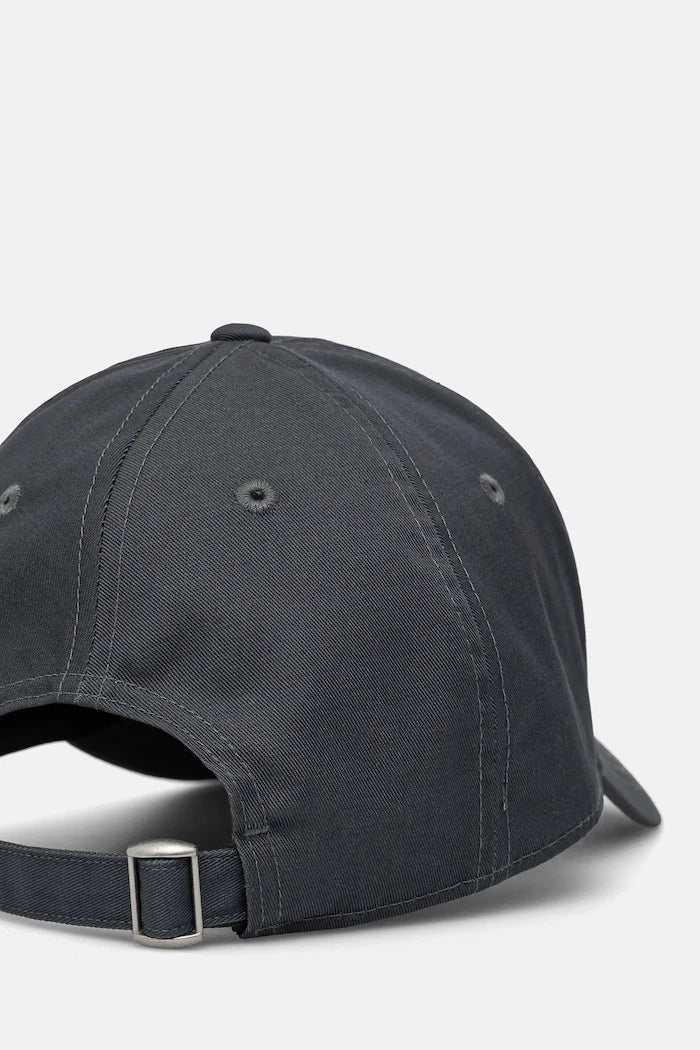 Шапка с козирка Under Armour