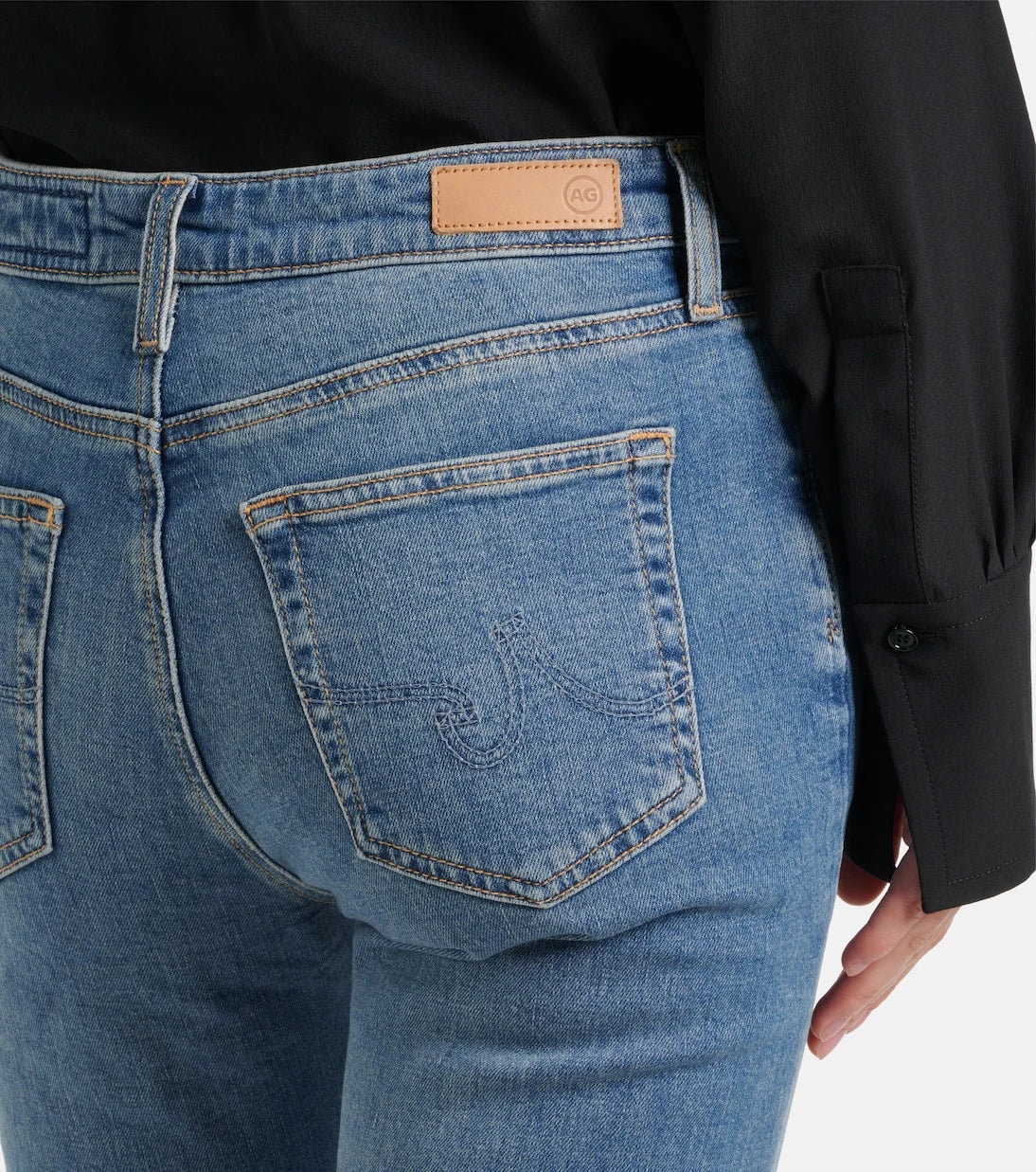 AG Jeans - بنطلون جينز ماري بقصة سلم وخصر عالٍ