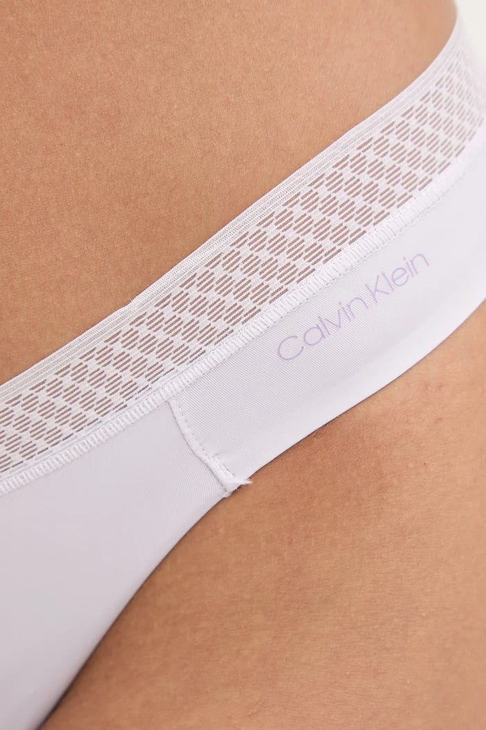 Calvin Klein Underwear Kadın String Külot
