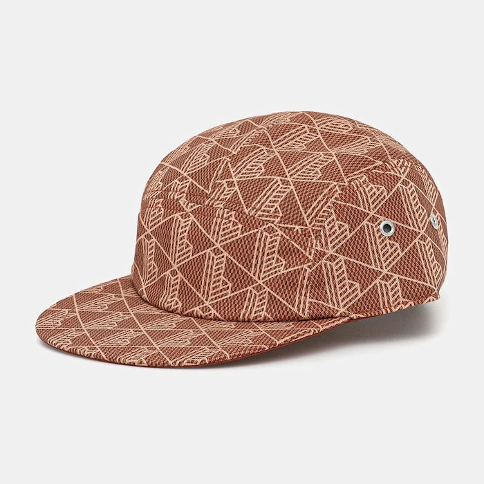 Памучна шапка с козирка Lacoste
