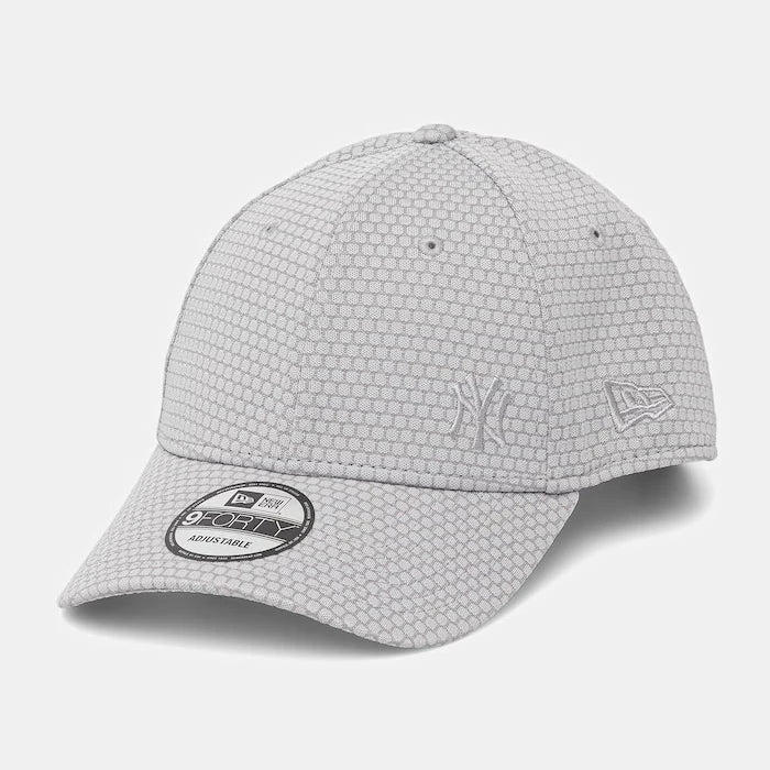 Шапка с козирка New Era FLAWLESS MESH 9FORTY®