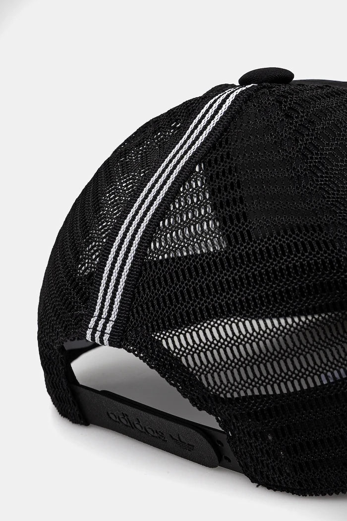 Шапка с козирка adidas Originals CURVED TRUCKER
