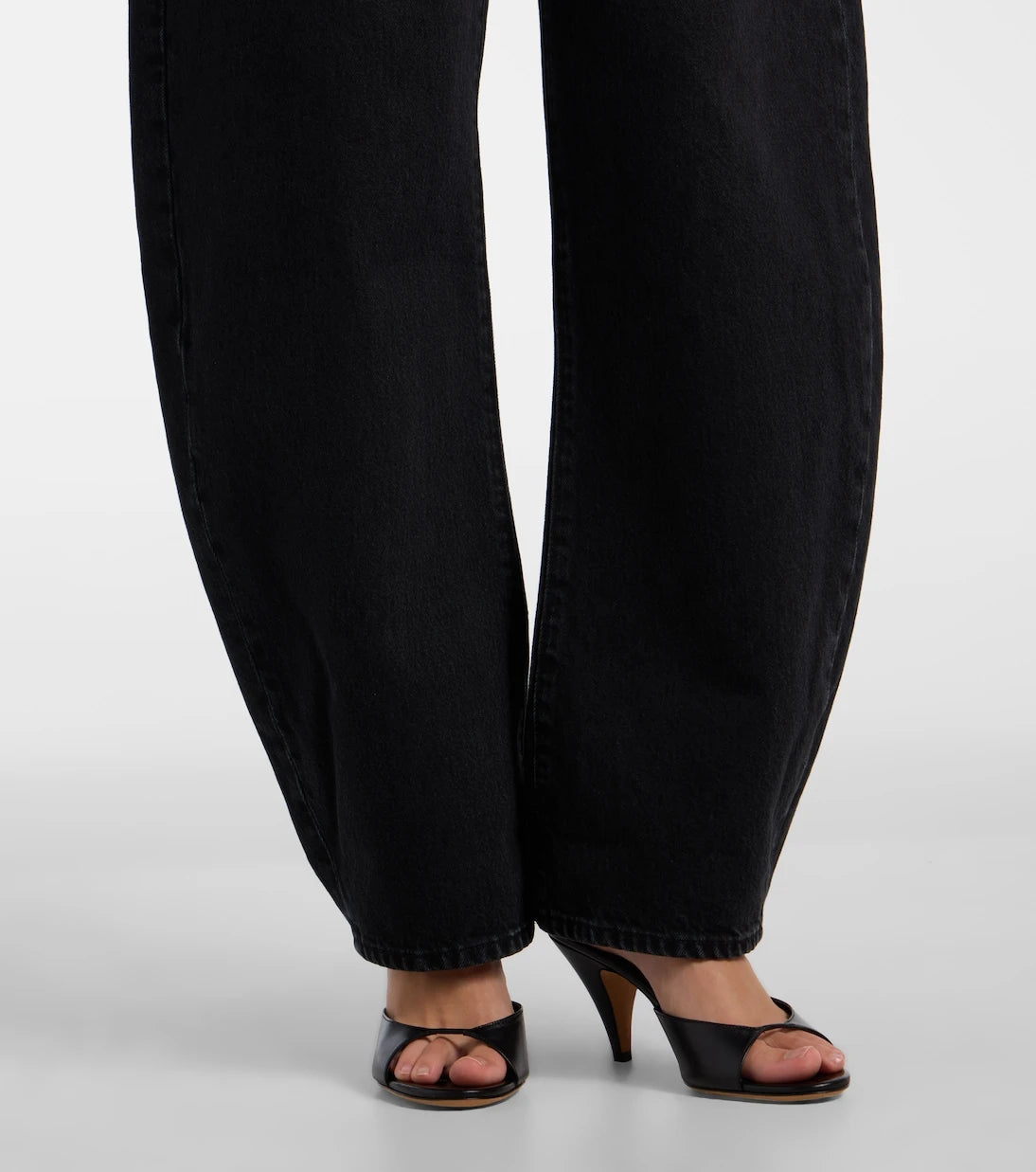 Frame - The Bubble barrel-leg jeans