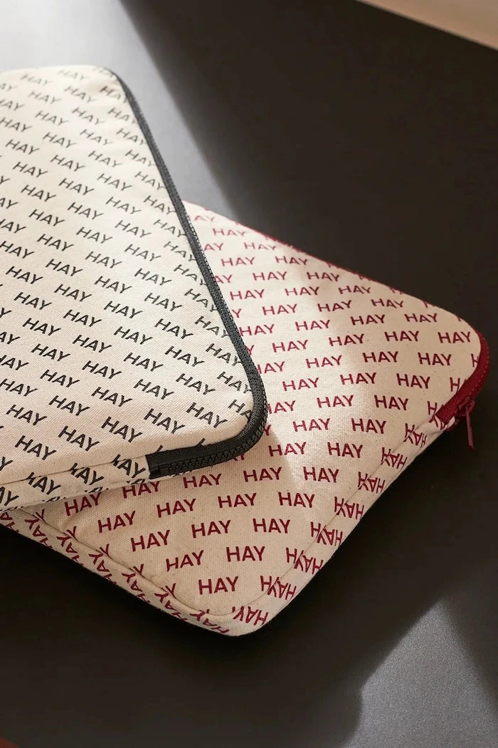 Калъф за лаптоп HAY Logo 35 x 1,5 x 26 cm