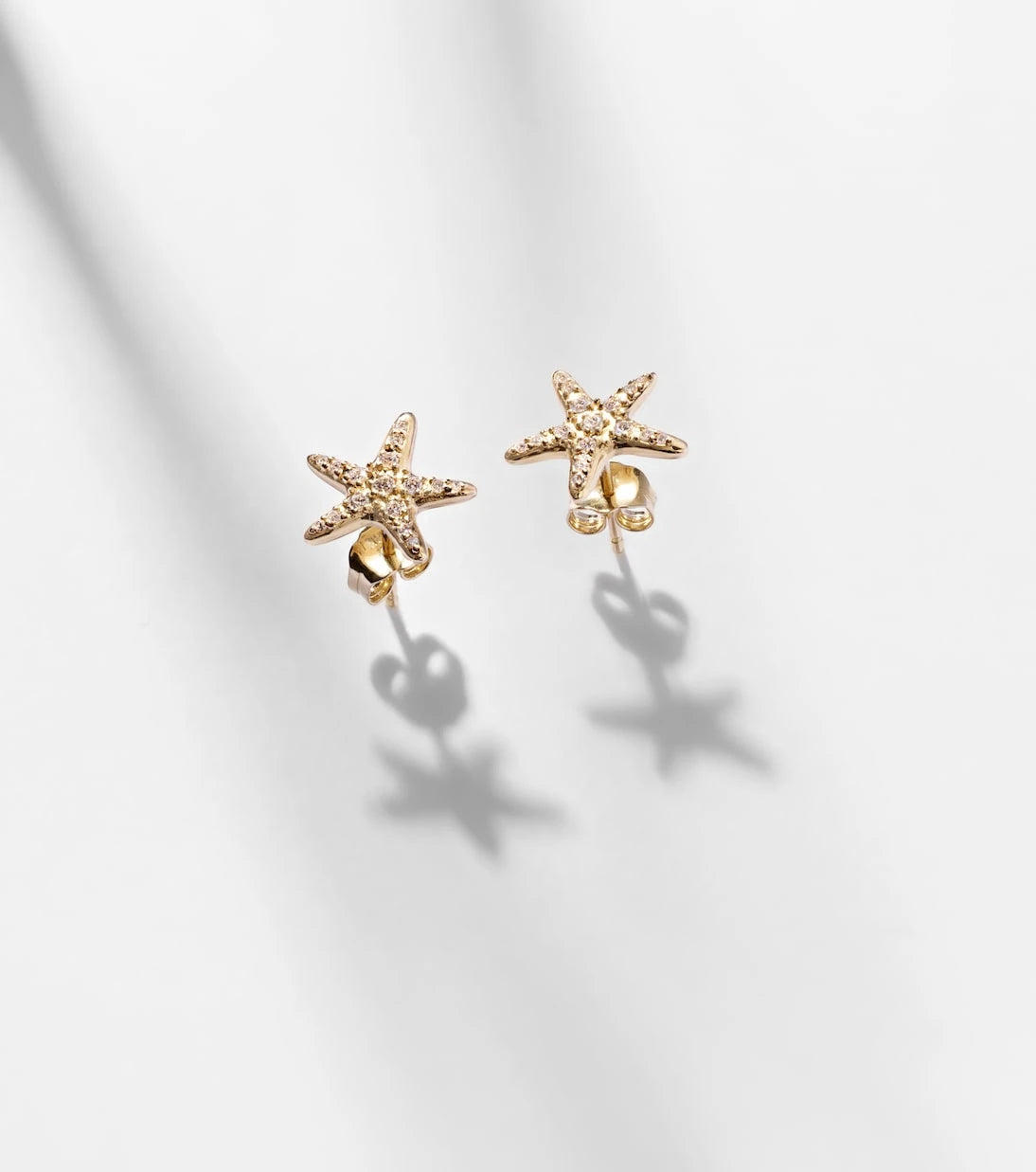 Sydney Evan - Starfish 14kt gold earrings with diamonds