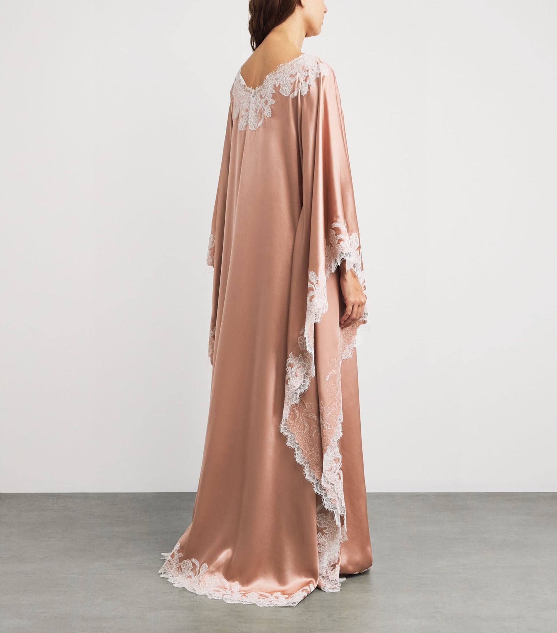 TORLOWEI Pink Silk Lace Tokoni Kaftan