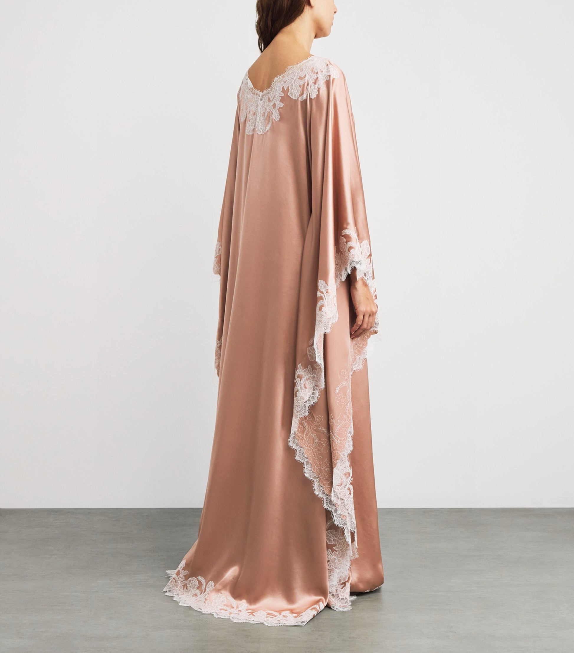 TORLOWEI Pink Silk Lace Tokoni Kaftan