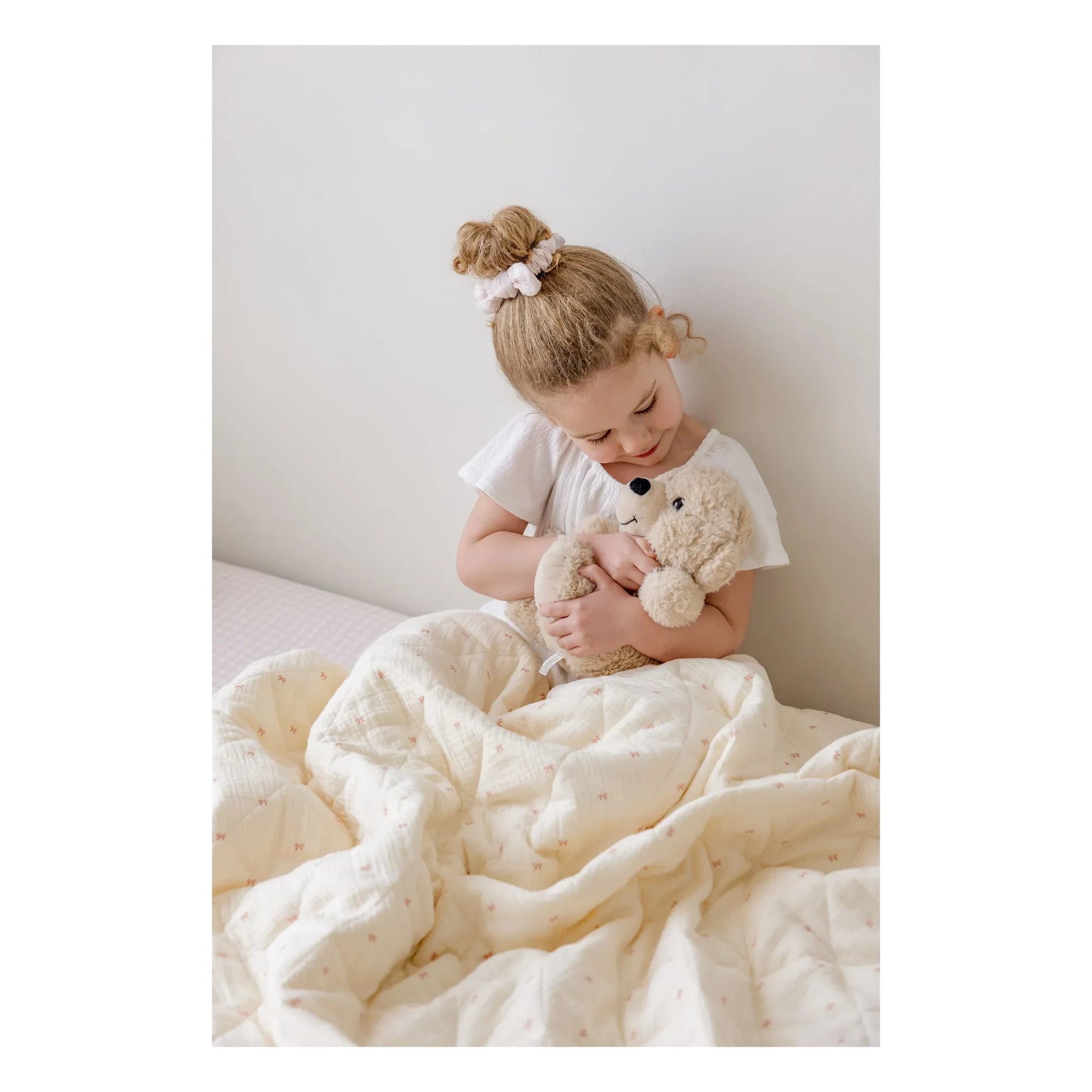 Soft Spot - Ribbon quilted blanket in organic cotton | Ecru
