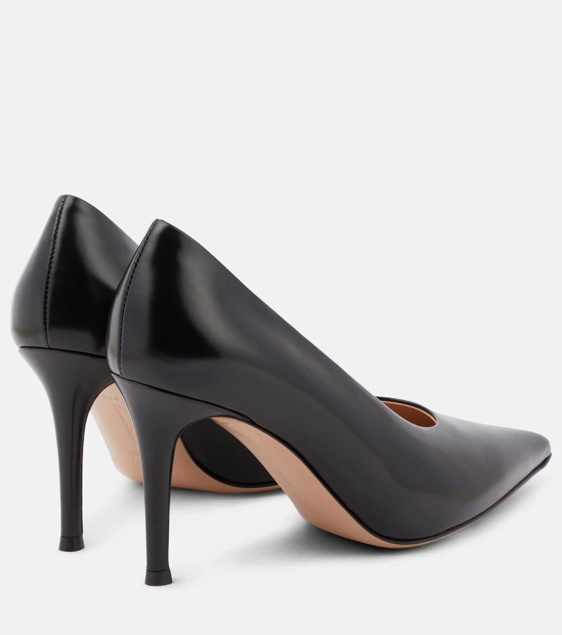 Gianvito Rossi - Robbie leather pumps