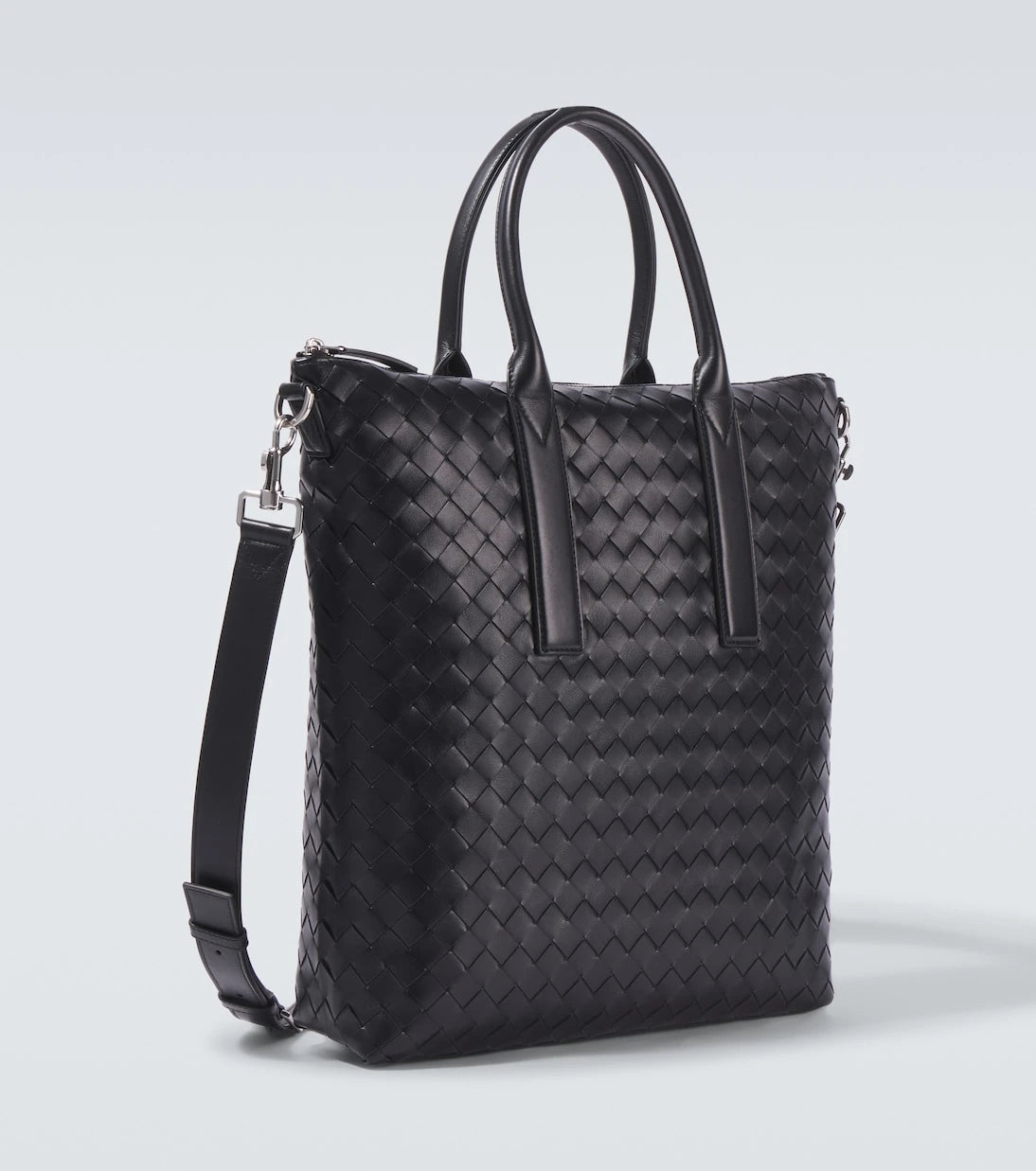 Bottega Veneta - حقيبة يد كلاسيكية من جلد إنترتشياتو