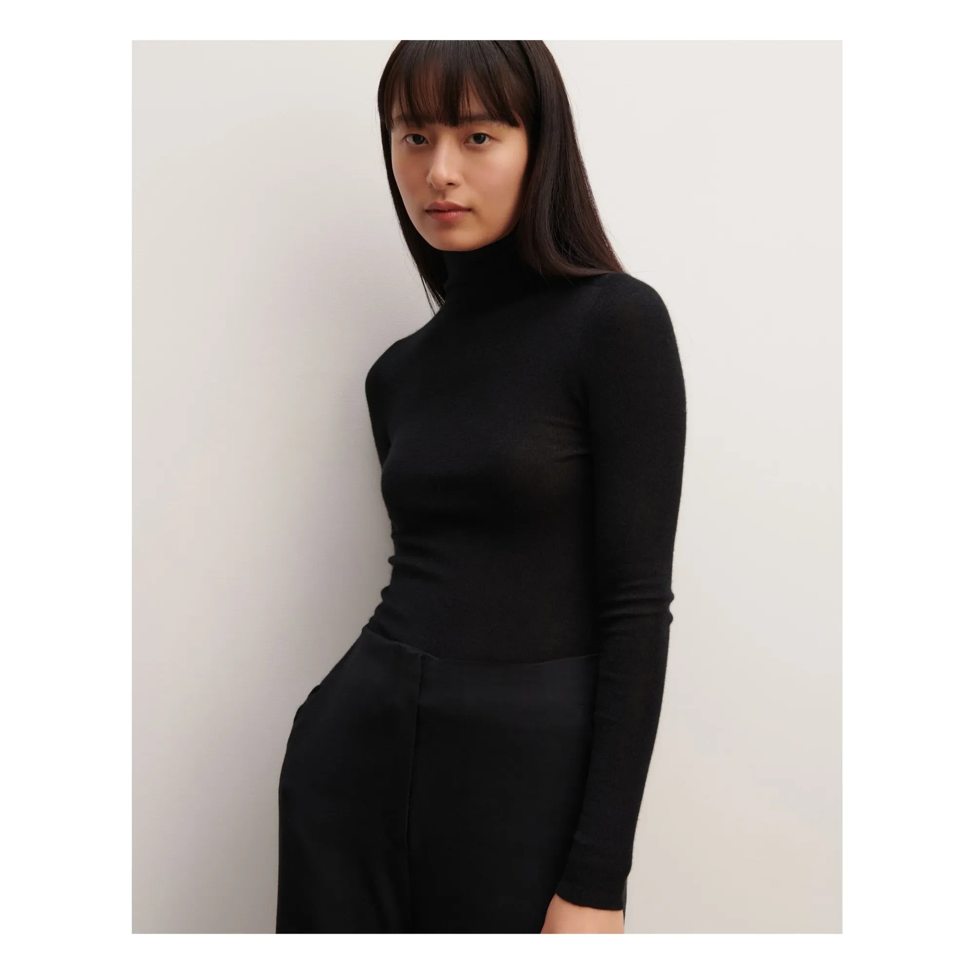 Bompard - Cashmere Ultrafine Seamless Roll Neck Sweater | Black