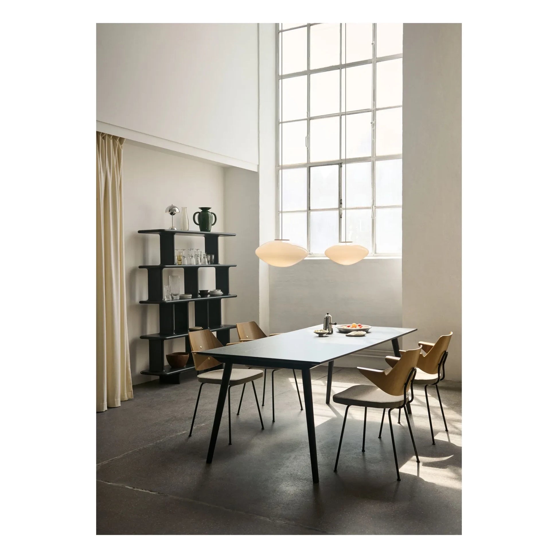& Tradition - RFH RD7 chair, Robin Day | Light grey