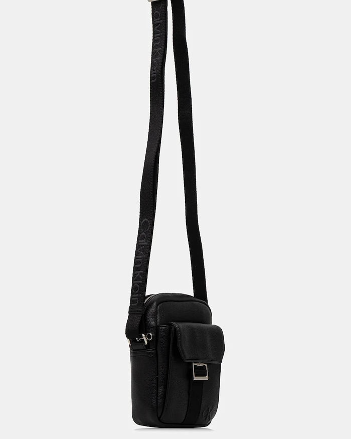 Calvin Klein erkek suni deri omuz çantası