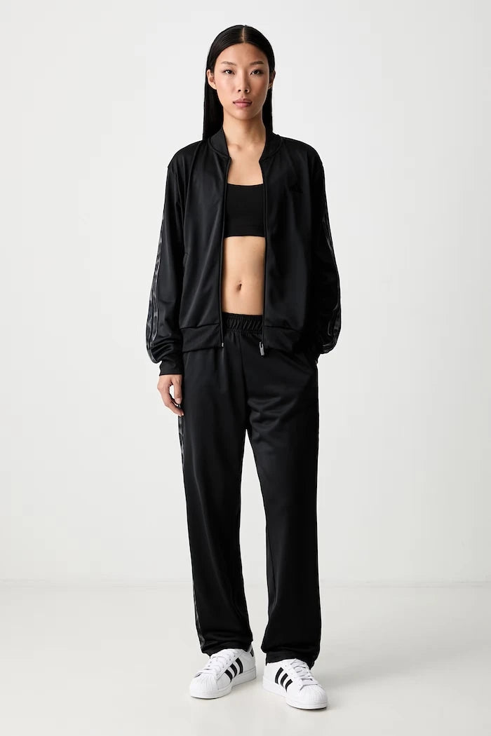 adidas kadın eşofman takımı Essentials