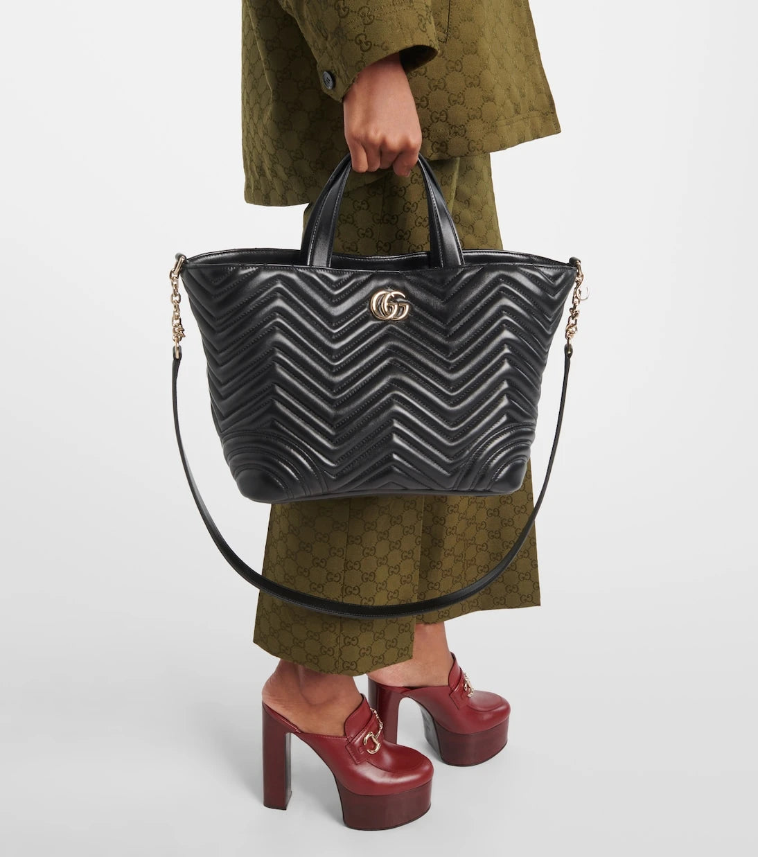 Gucci - حقيبة توتس جلدية صغيرة GG Marmont