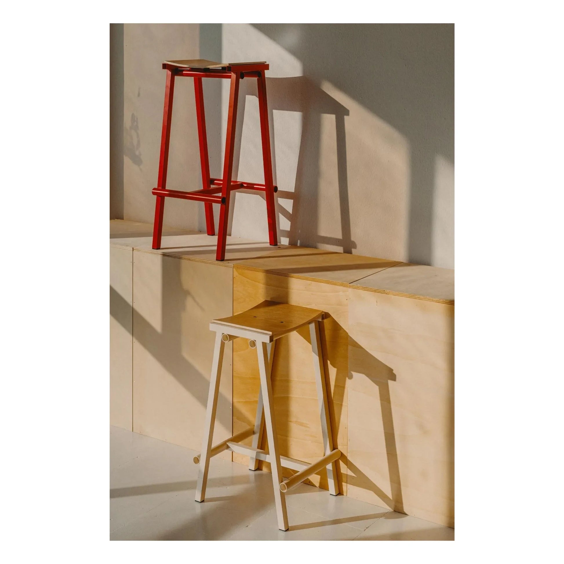 Hay - High stool 65 cm Taburete 8 | Ivory
